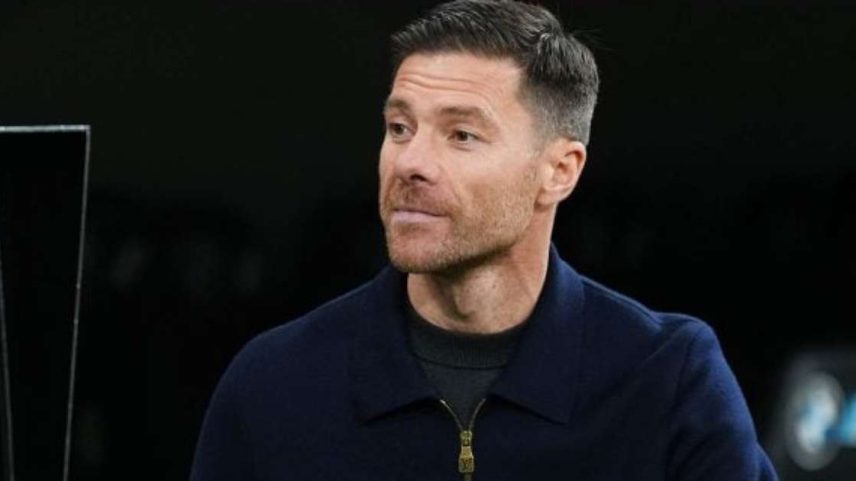Xabi Alonso estava livre no mercado desde que deixou o comando do Real Madrid em janeiro –