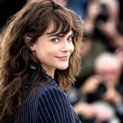 Como sobriedade, Fiona Apple e paciência impulsionaram Cara Delevingne na música