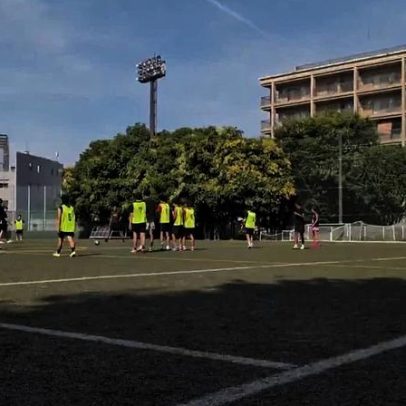 Árbitro avança sobre técnico em noite de show de Wembanyama; vídeo