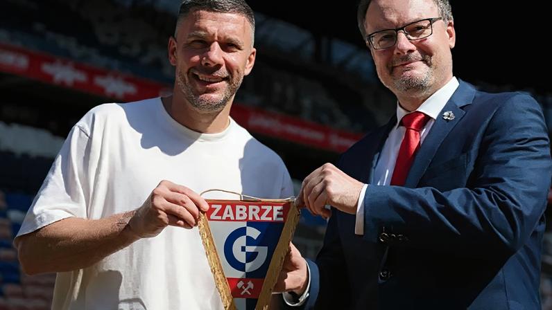 Lukas Podolski se despedirá dos gramados do Górnik Zabrze e passará a ser dono do clube