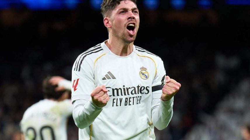 Federico Valverde comemora gol em Real Madrid x Elche, em La Liga