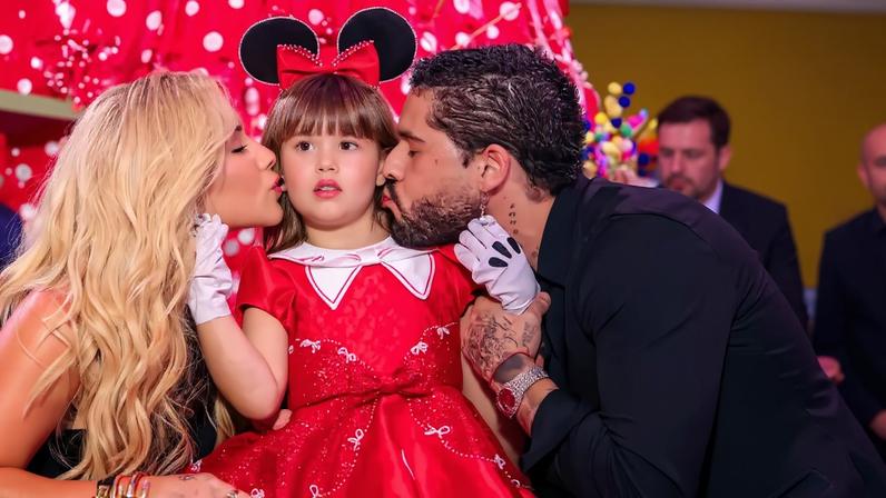 Teto de LED com fogos, bolo de mais de 2 metros e reencontro de Virgínia e Zé Felipe: os detalhes da festa de 5 anos de Maria Alice em xx fotos.