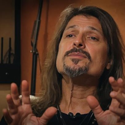 Rafael Bittencourt explica como Angra nasceu, a banda do metal