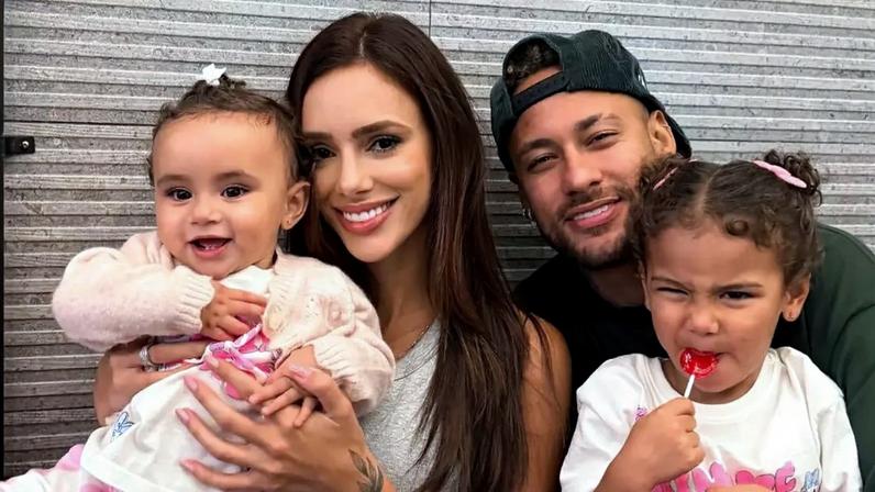 Gravidez na família de Neymar e Bruna Biancardi! Casal fica chocado com novidade e web reage: 'Ficou igual ao descobrir a gravidez da Mel'.