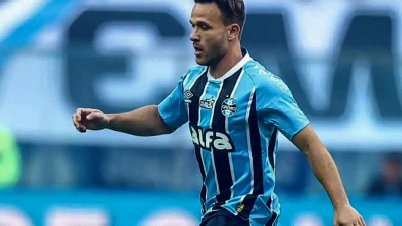 Em campo, o Grêmio empatou sem gols com o Palestino, pela Sul-Americana –