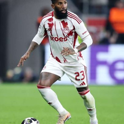 Clube da Série A apresenta proposta por Rodinei e negocia com Olympiacos