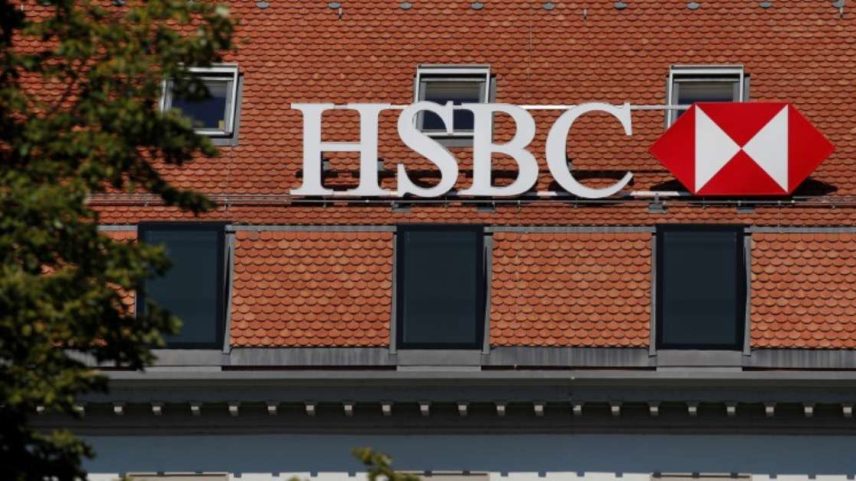 Logotipo é retratado no banco HSBC em Genebra, Suíça, em 16 de agosto de 2018 REUTERS/Denis Balibouse