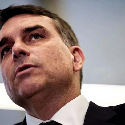 Le Monde: queda de Flávio Bolsonaro nas pesquisas após revelações sobre Vorcaro