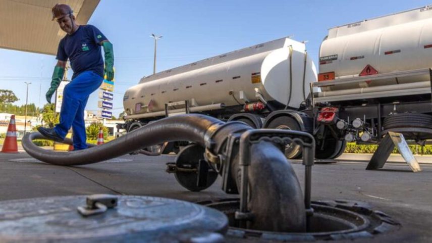 Aproximadamente 15% da demanda de gasolina e 30% do diesel no Brasil são atendidos por importações |