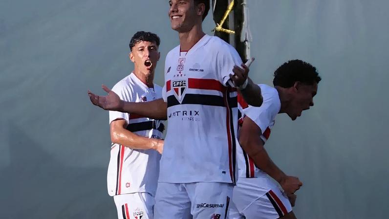 Com a vitória, o Tricolor chegou aos 18 ponts-