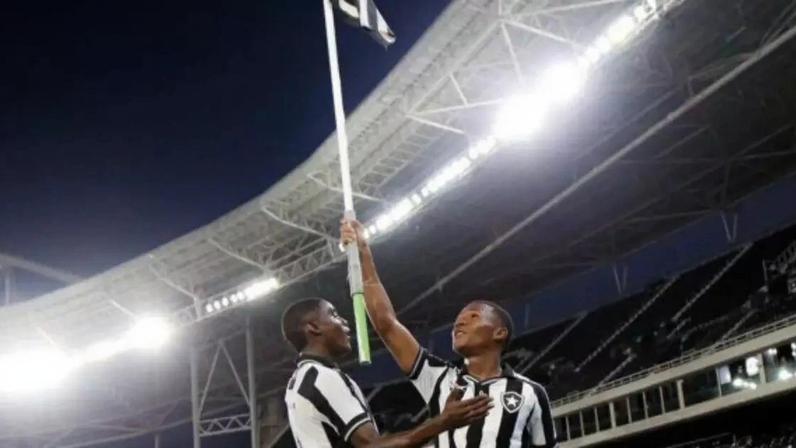Flamengo tem dificuldades para segurar o Botafogo –