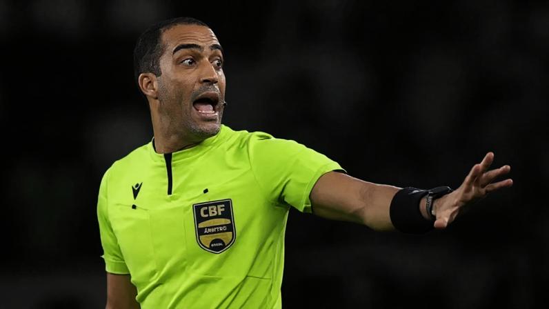 Árbitro Davi de Oliveira Lacerda, do ES, apitará Flamengo x Palmeiras –