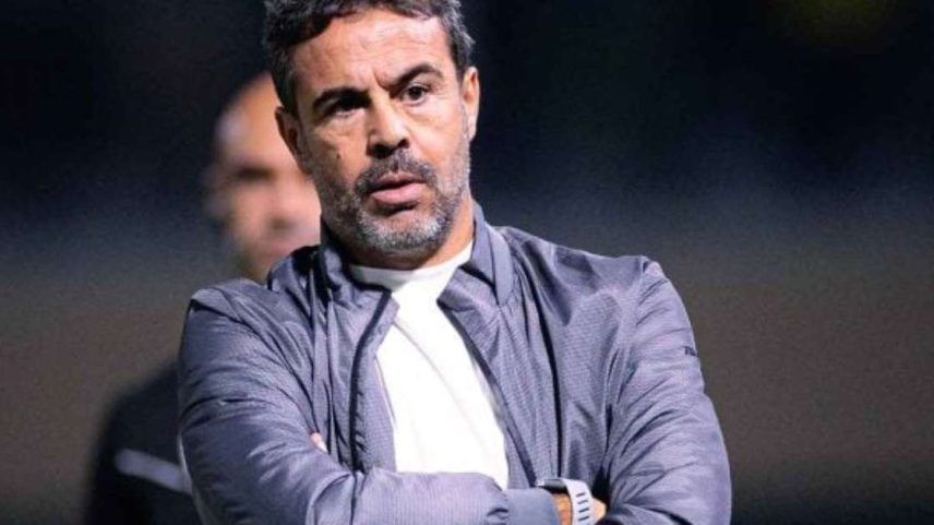 Artur Jorge cobra posicionamento correto dos cruzeirenses durante o empate com o Palmeiras, na Arena Barueri. –