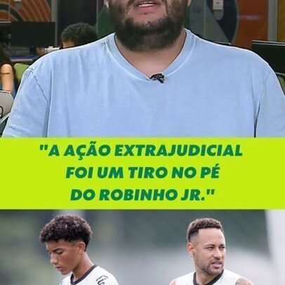 Neymar marca pelo Santos e celebra com Robinho Jr.