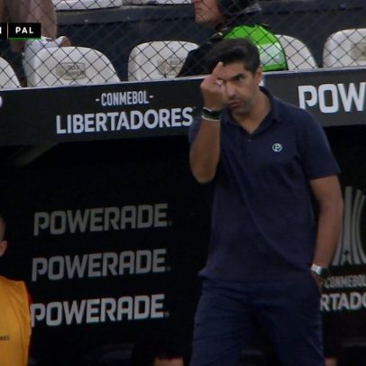 Abel Ferreira enfrenta processo disciplinar por gesto em gol do Palmeiras