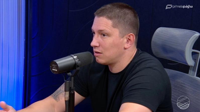 Jakson Follmann participa do Põe na Conta podcast em Cuiabá — Foto: Reprodução Põe na Conta