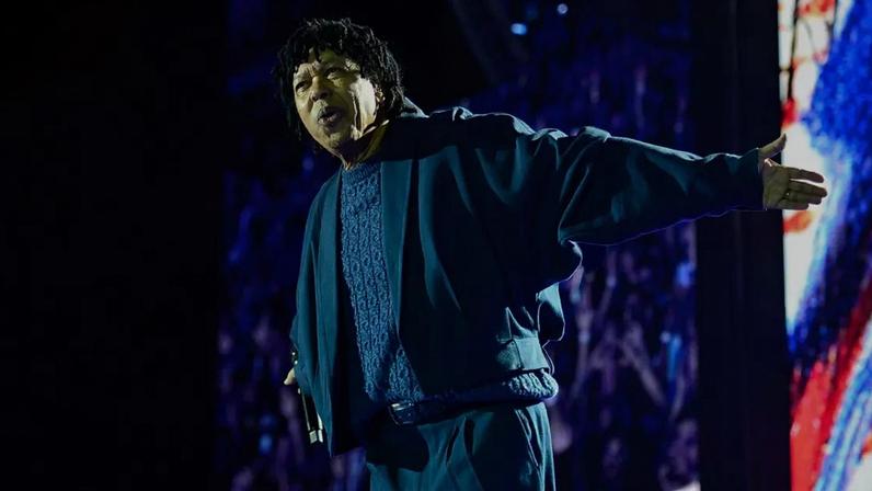 Djavan em segundo show da estreia da turnê "Djavanear 50 Anos. Só Sucessos", no Allianz Parque, em São Paulo, no dia 9 de maio de 2026