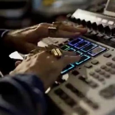 Fantástico exibe trechos da música especial do Brasil para a Copa do Mundo
