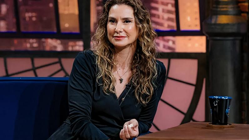 O que aconteceu com Lavínia Vlasak? Atriz participou de 'The Noite com Danilo Gentili' e falou sobre sua carreira na TV.