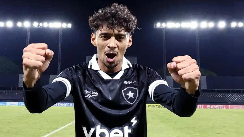 Medina comemorando após final da partida