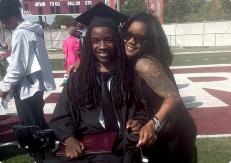 Estudante paraplégico viral na formatura pede maior acessibilidade
