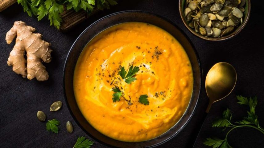 Creme low carb de abóbora com gengibre