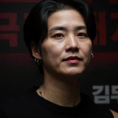 Suga cria musicoterapia para crianças autistas e doa R$ 15 mi a hospital em Seul