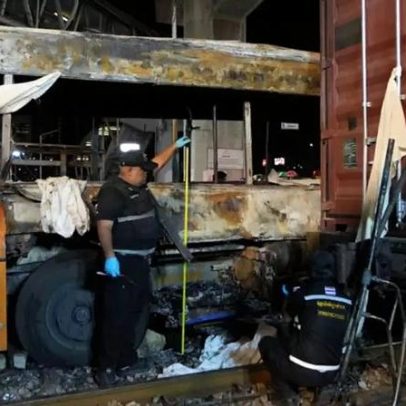 Colisão entre ônibus e trem na Tailândia deixa oito mortos
