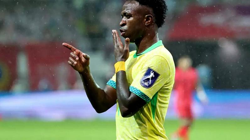 Brasil goleia Panamá no último jogo antes do embarque para os EUA