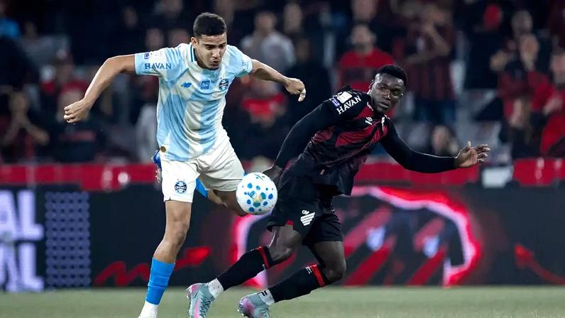 Athletico e Grêmio empatam sem gols