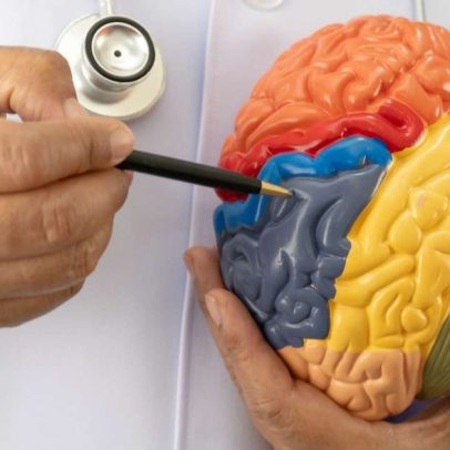 Hábito comum pode ser sinal precoce de demência, diz estudo