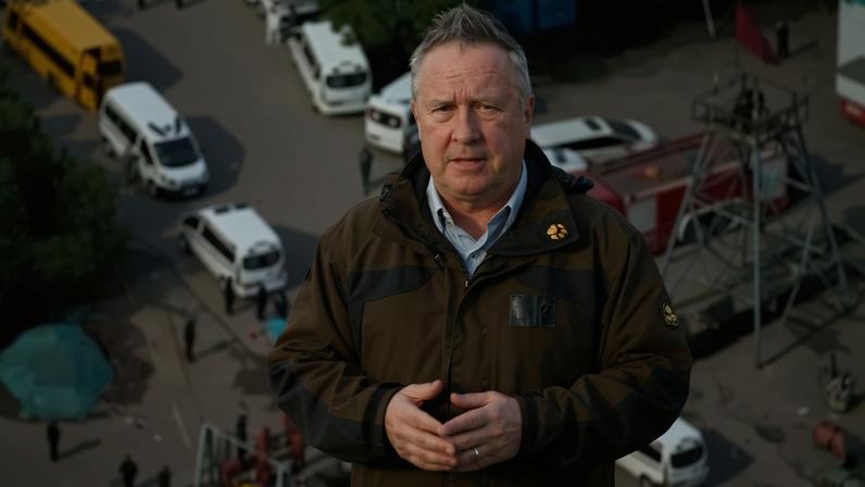 BBC na cena do pior desastre mineiro na China em mais de uma década