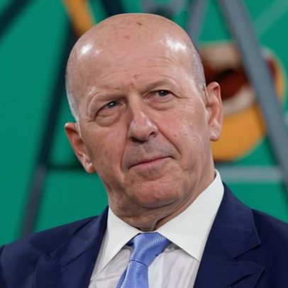 Remuneração de CEOs dispara em 2025, 20x mais rápida que a de trabalhadores