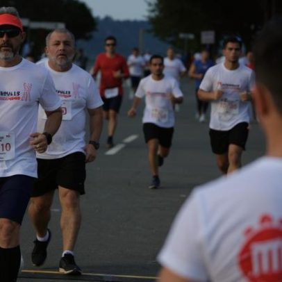 Metrópoles Endurance avalia se meias de compressão ajudam na corrida