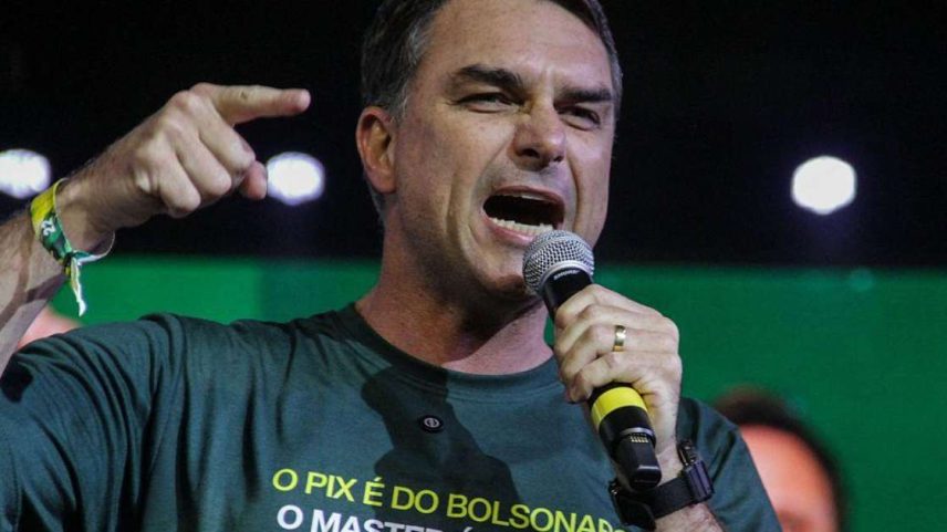 Áudios de Flávio Bolsonaro a Daniel Vorcaro repercutiram no meio político