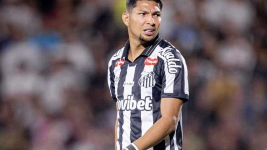 Neymar marcou o gol do Santos contra o Recoleta –