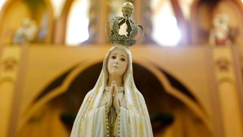 O Dia de Nossa Senhora de Fátima simboliza a importância da fé, da esperança e da intercessão divina em momentos de adversidade
