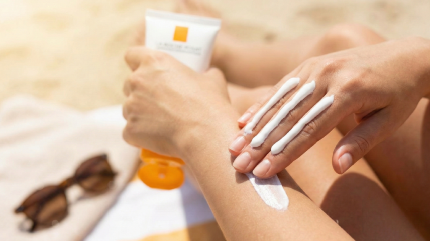 Dicas mostram como aplicar o protetor solar de forma eficaz no corpo, destacando as principais regiões que precisam de atenção para garantir proteção adequada contra o sol.