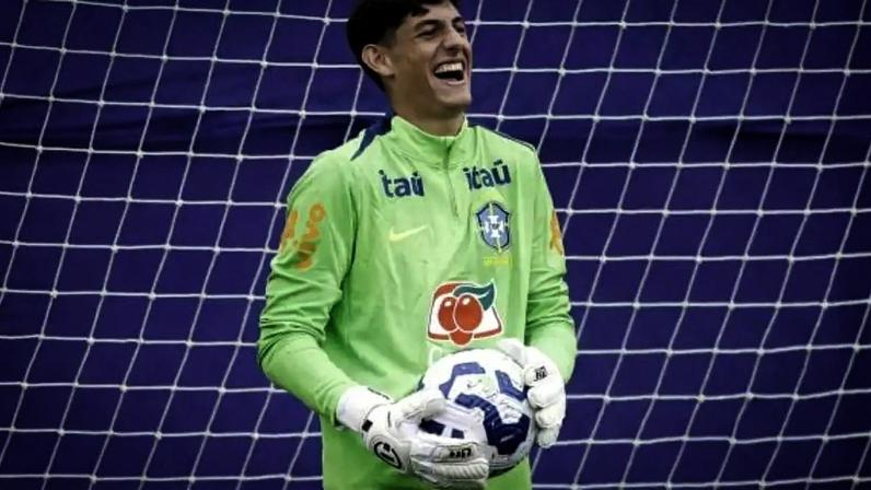 Goleiro Léo Nannetti já é figurinha carimbada nos treinos da Seleção principal –