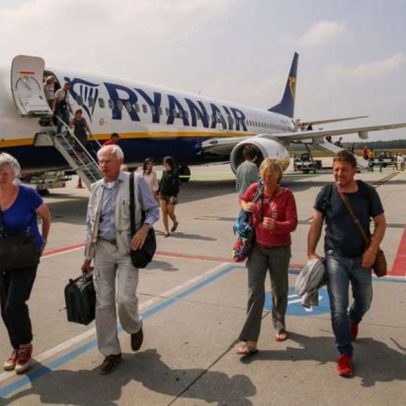 Conflito no Irã impacta aéreas e afeta viagens de europeus