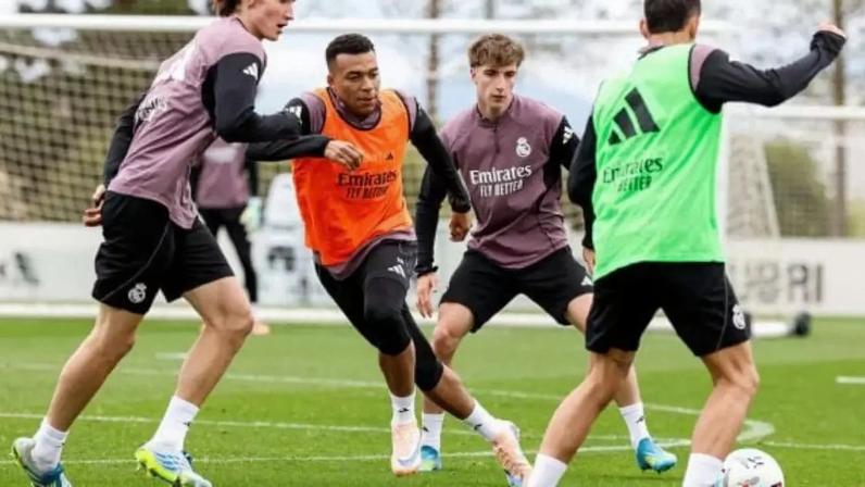 Jogadores do Real Madrid durante treinamento da equipe / Jogada10