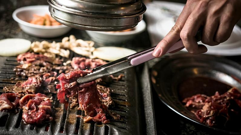 Churrasco coreano prioriza cortes finos e carnes marmorizadas