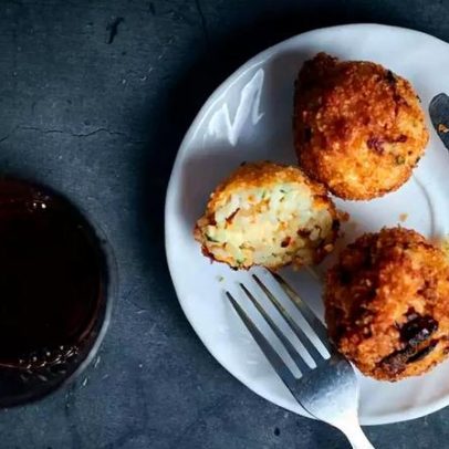 Bolinhos de arroz na airfryer: aprenda a receita com poucos ingredientes