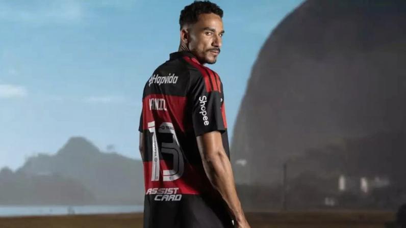 Danilo é reserva do Flamengo