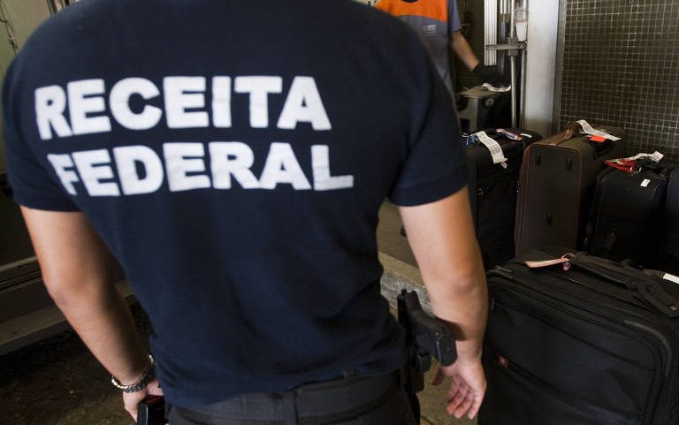 Receita Federal atua em operação contra sonegação de R$ 2,5 bi no plástico SP