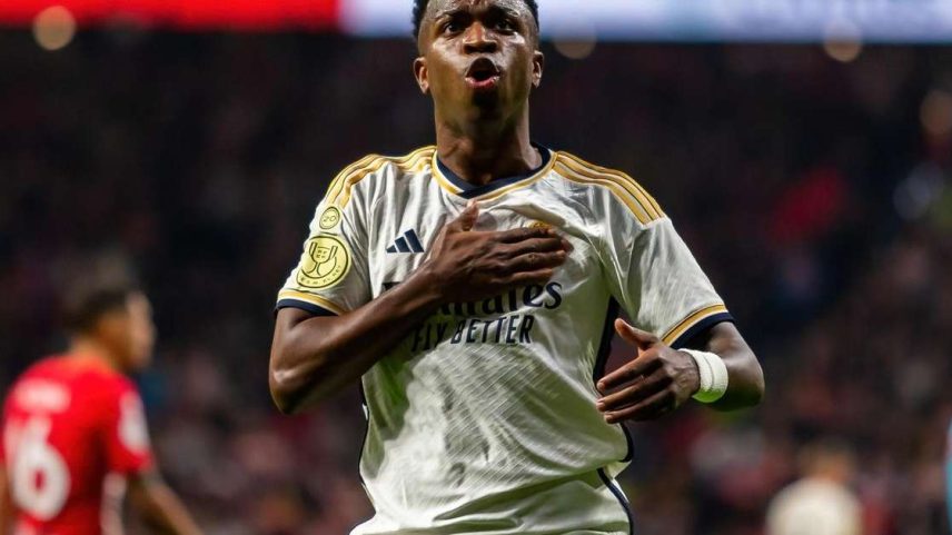 Vinícius Júnior anunciou escritório antirracista após se tornar símbolo da luta contra o racismo no futebol mundial