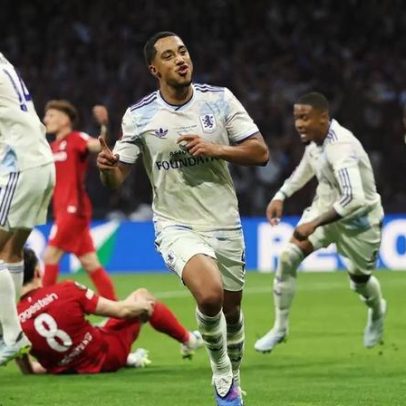 Aston Villa domina Freiburg, quebra jejum e conquista a Liga Europa