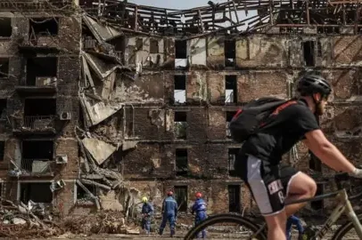 Rússia ameaça novos ataques a Kyiv e orienta estrangeiros a evacuar