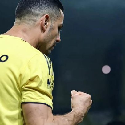 Cristiano Ronaldo quebra recorde mundial e emociona fãs na web