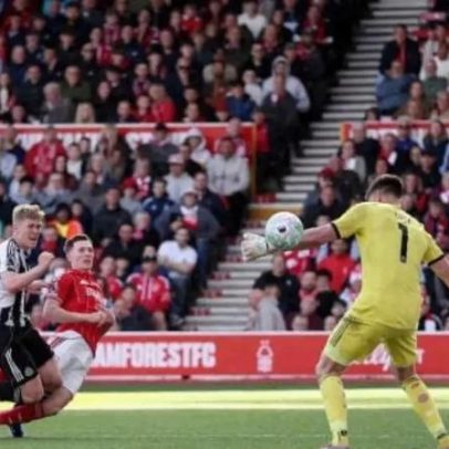 Anderson marca no fim e Nottingham empata com Newcastle